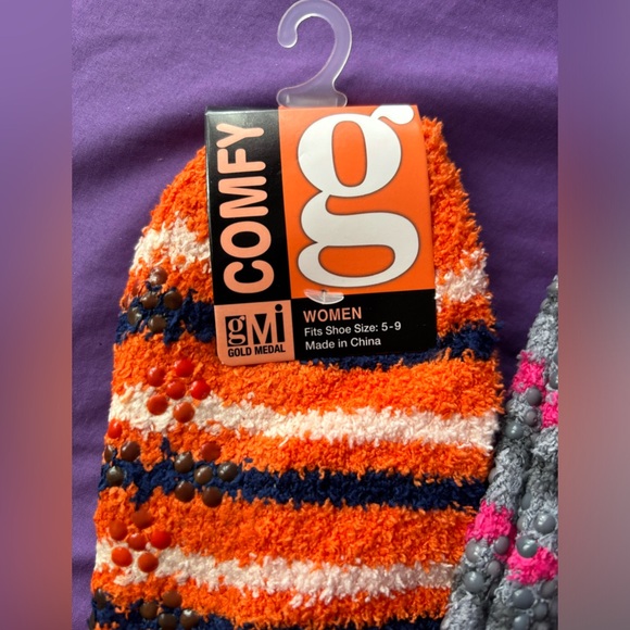 GMI: Women's Non-Skid Slipper Socks, Soft & Comfy Fuzzy Socks, 8-Pack, Size: 5-9 - Picture 2 of 4
